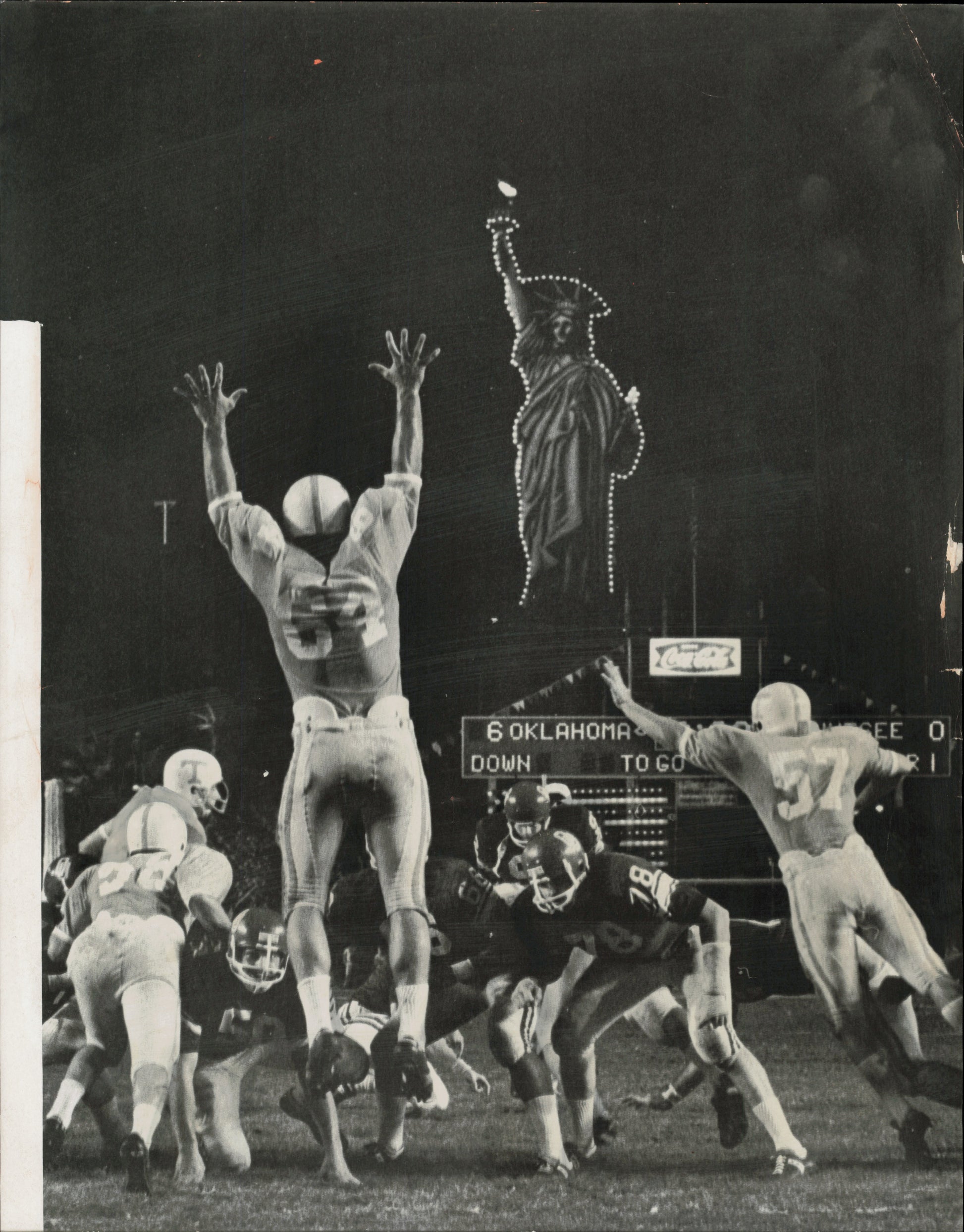 Orange Bowl 1968 Oklahoma Sooners vs Tennessee Volunteers (oversize) College Footbal Football Oklahoma Orange Bowl Oversized Sports Statue of Liberty Tennessee