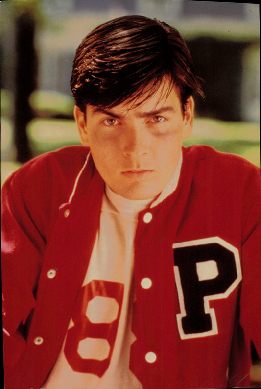 Charlie Sheen in Lucas (oversize) Charlie Sheen Football Hollywood Lucas oversize