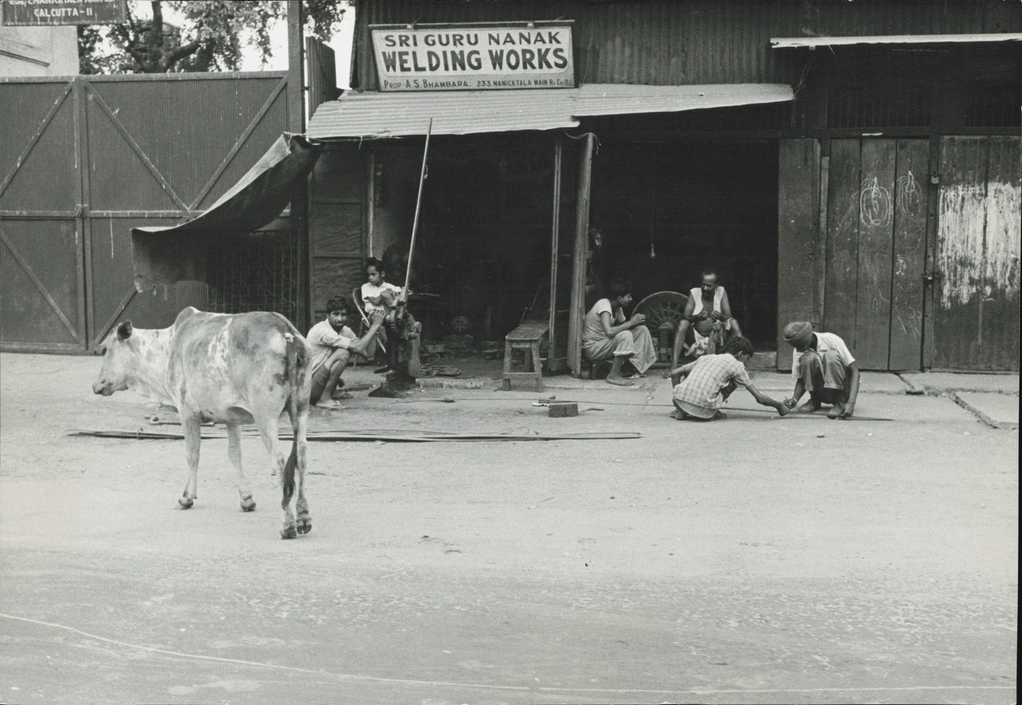 India Documentary Imagery by Henry Herr Gill (27 oversized prints)