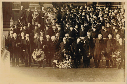 Armistice Day (1930/31) Oversize Collection (18 vintage photographs)