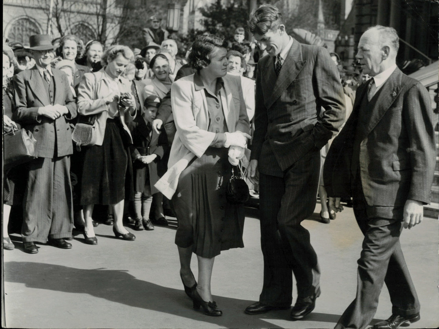 Sir Edmund Hillary and Family Collection (1953-1973) (40 vintage prints)