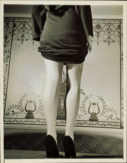 Vintage Leg Photographs (1922 - 1954) (15 Prints) Fashion