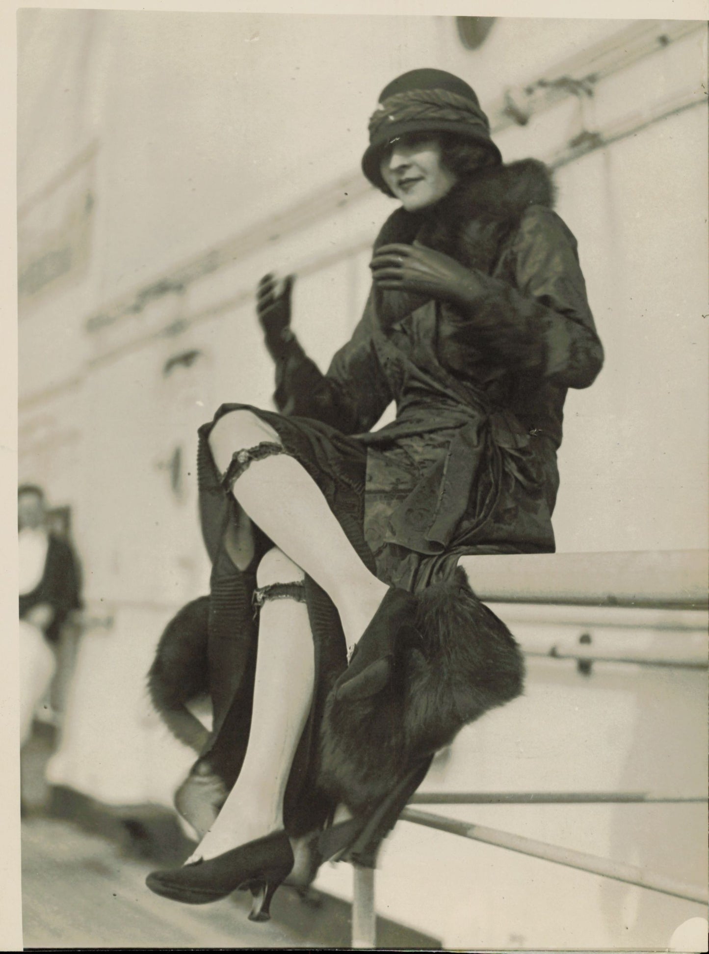 Leg Photographs (1922 - 1958) (15 vintage prints) Fashion