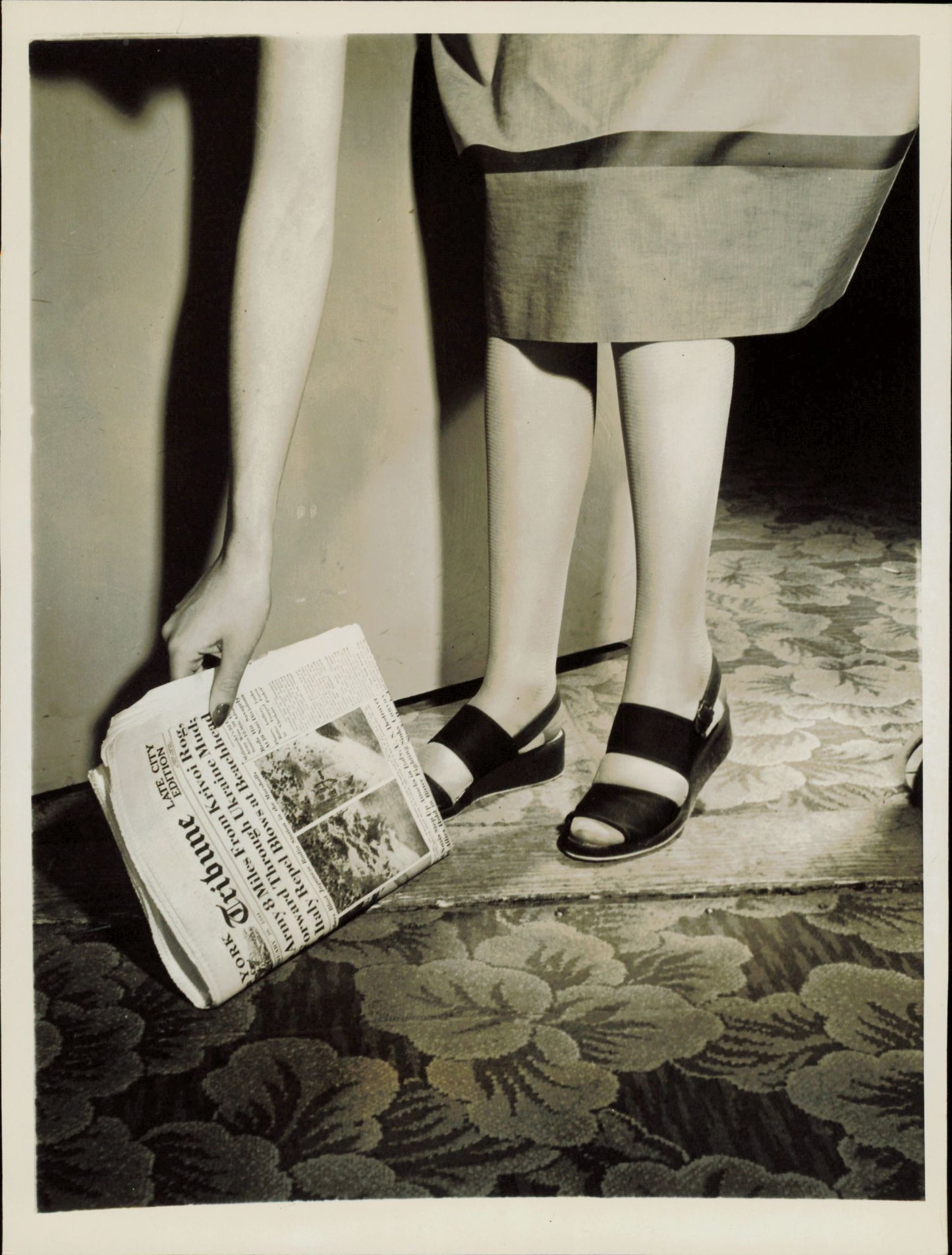 Leg Photographs (1922 - 1958) (15 vintage prints) Fashion