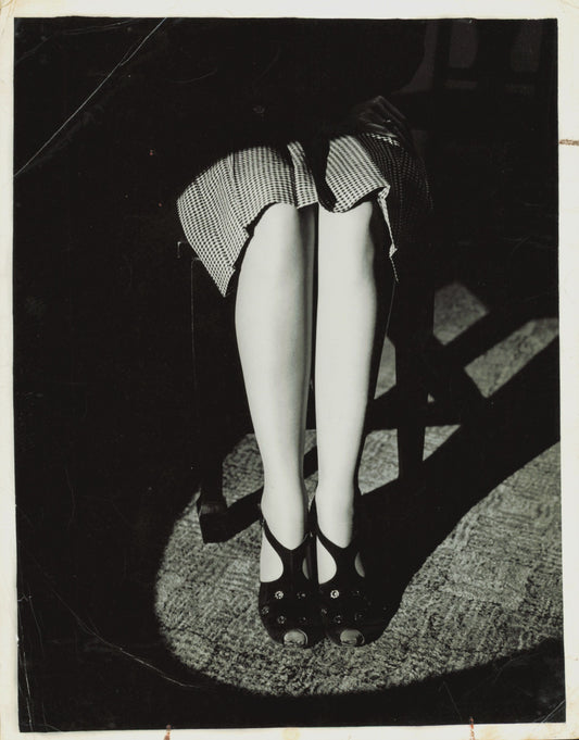 Leg Photographs (1922 - 1958) (15 vintage prints) Fashion