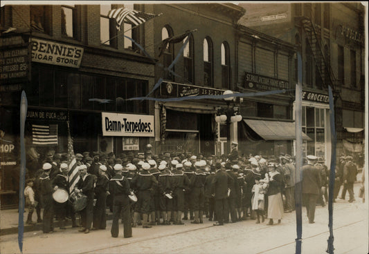 Navy Soldiers in St. Paul Minnesota (1918)