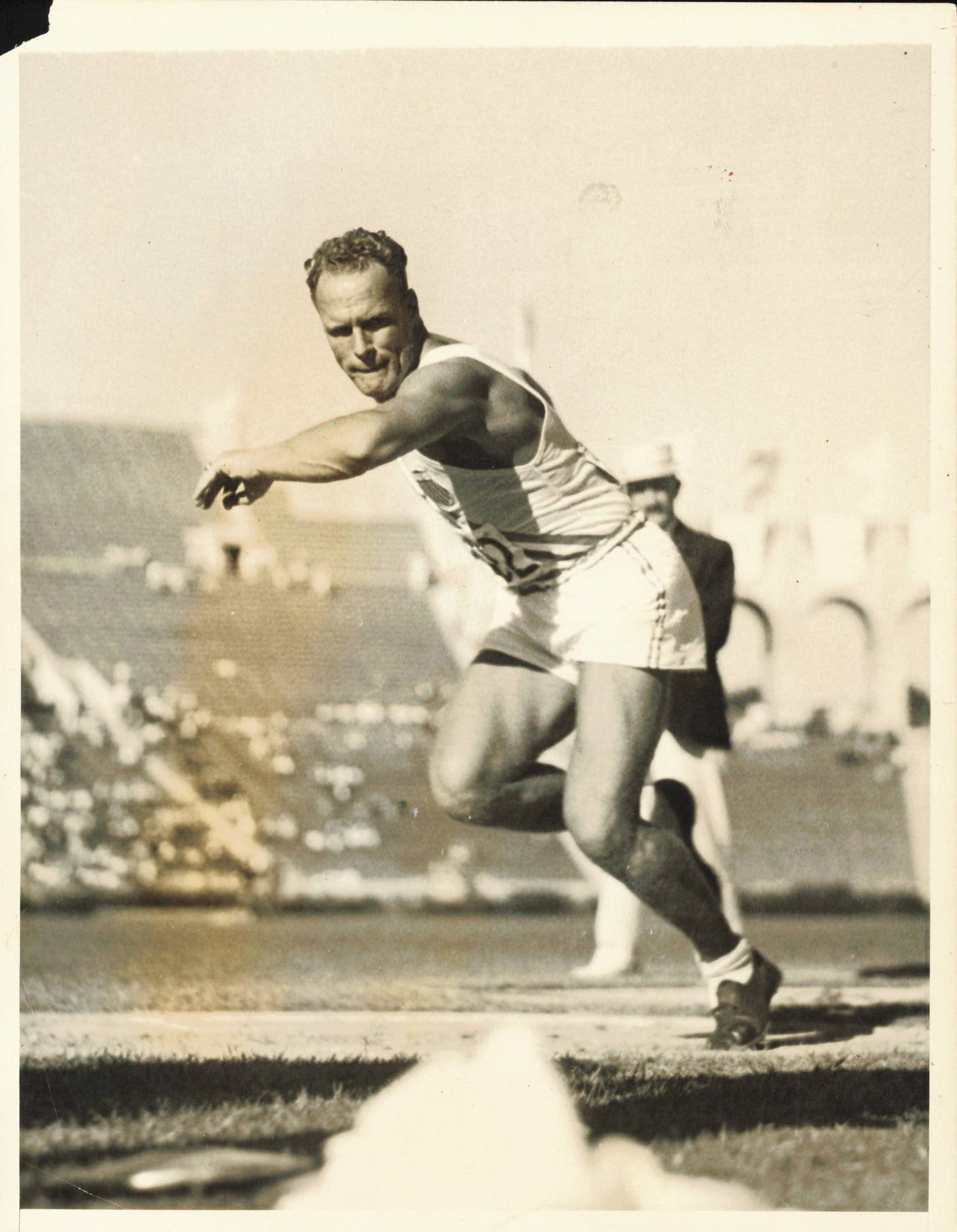 Shotput & Discus Collection (1932-1950) (4 vintage prints)