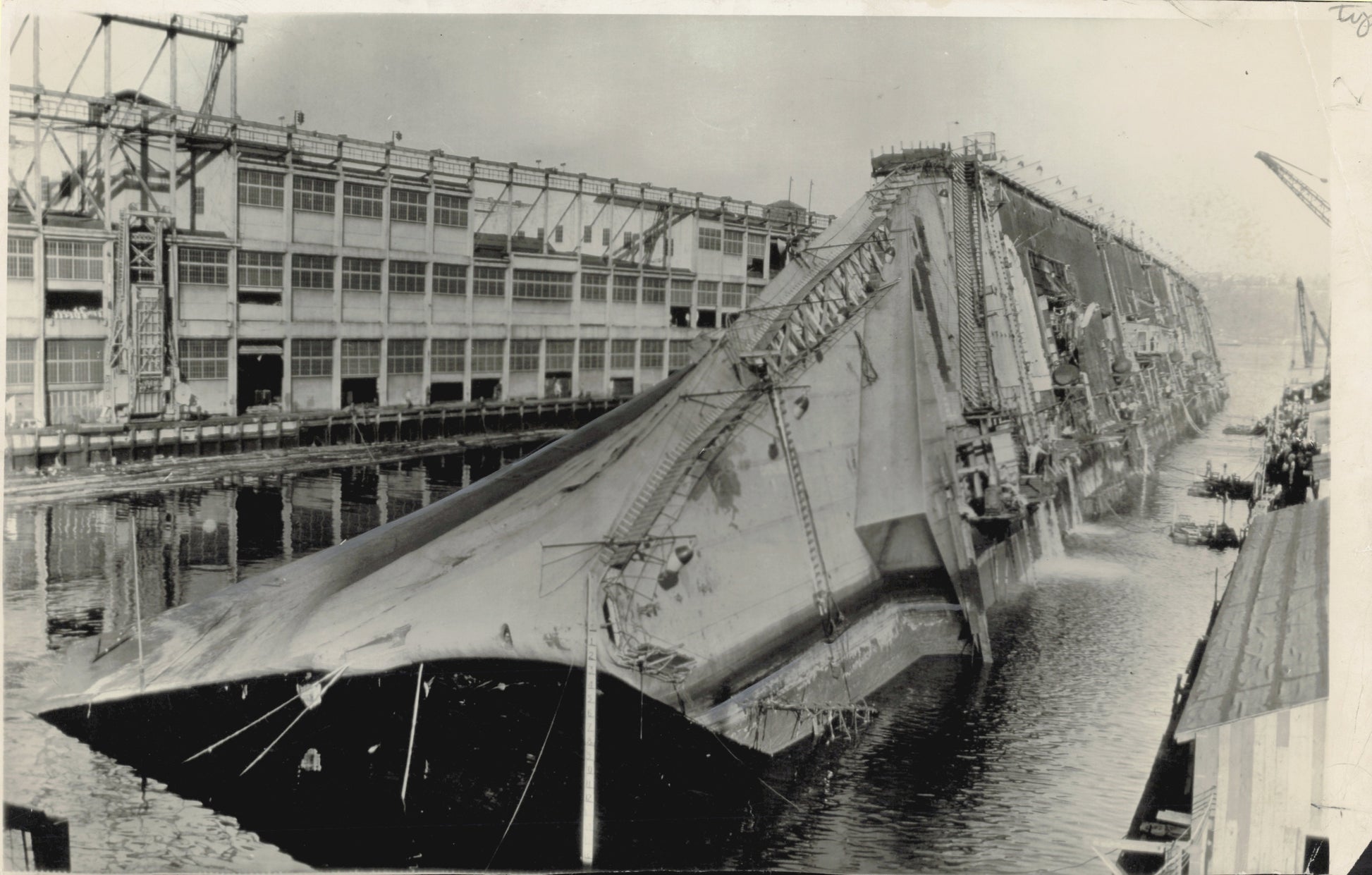 Normandie Oversized Press Photo (c. 1942) Military Naval Normandie Oversized Photograph Press Photo Ship